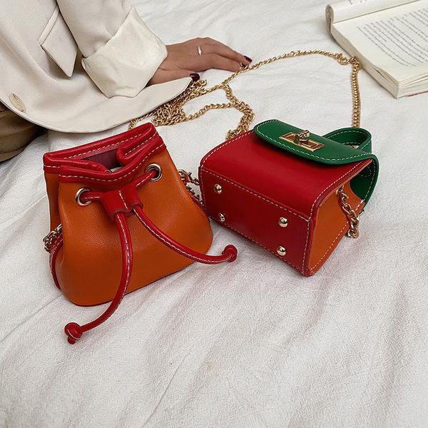 

backpacks 2021 woman hand bag hit color portable suit package female western style lock catch chain single shoulder span small square