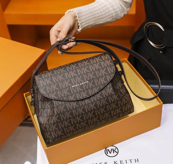 

2021 trendy big-name one-shoulder ladies small bag luxury leather messenger bags