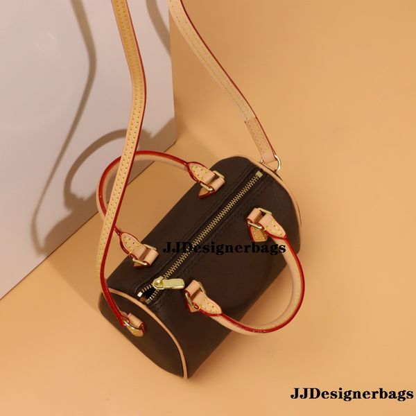 

classic luxury design leather ladies premium designer handbag messenger travel bag 2021 fashion mini pillow bags