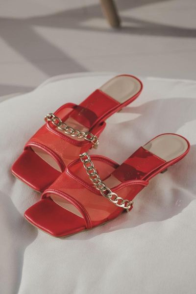 

zenita tulle chain detail short heels slippers red, Black