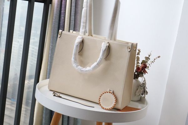 

ladies series convex color handbag large flower single bag soft leather notebook, handle length adjustable m45717m45595 fade