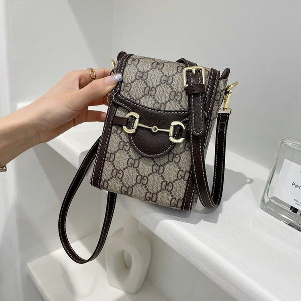 

design s mobile new summer women's messenger letter shoulder bag