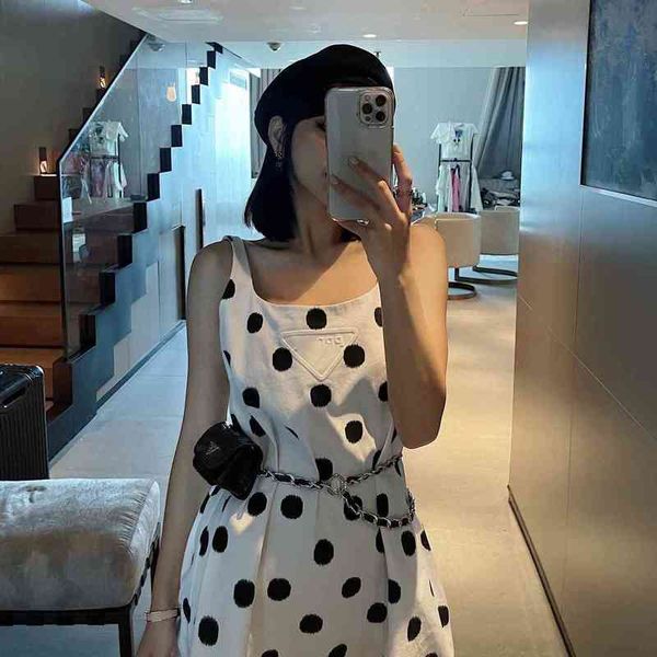 

21s spring and summer triangle wave point series strap dress suspender skirt, Black;gray