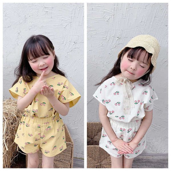 

korean style girls summer clothes set children cotton cheery printing short sleeve t shirts and shorts 2pcs suit 210615, White
