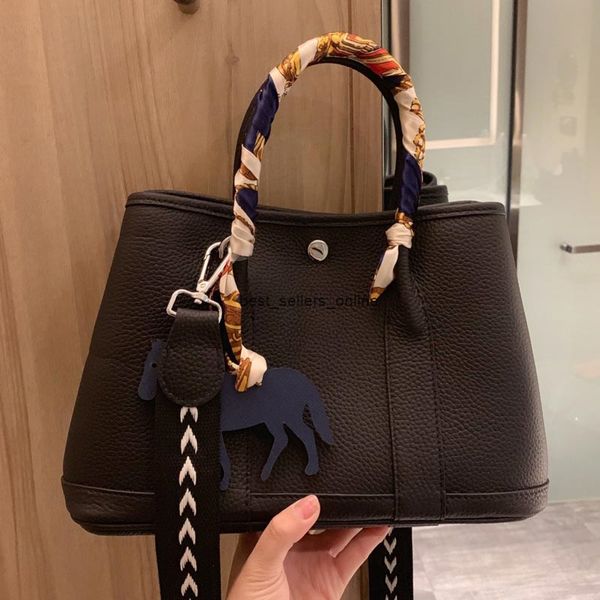 

womens handbag crossbody tote fashion classic genuine leather female purse women messenger bag large capacity, Red;black