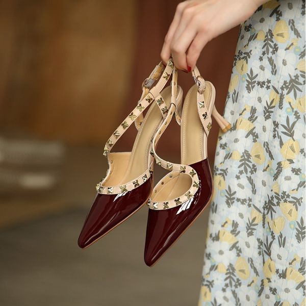 

chengdu women's spring and summer fashion french rivet shallow mouth high-heeled strap middle heel pointed single sho, Black