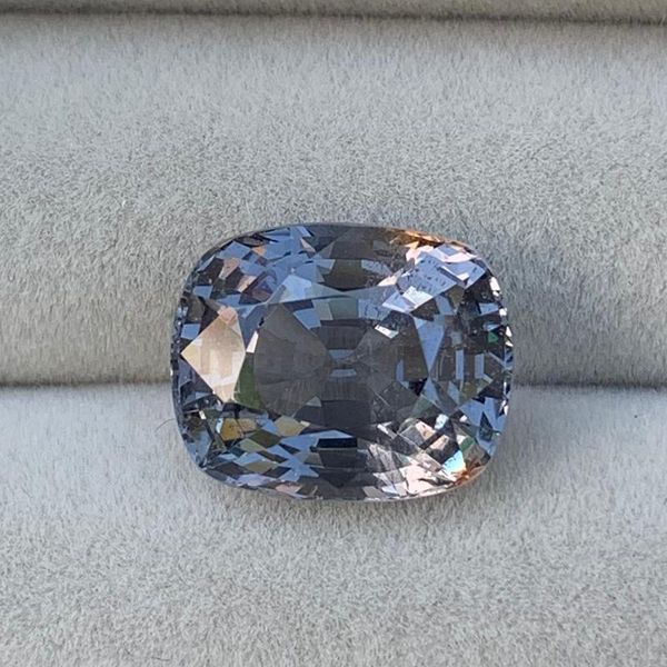 

loose gemstones chenwanfu natural mogok myanmar spinel stone coloured gemstone blue metallic color ellipse 7.75 carat, Black