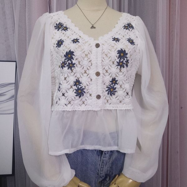 

autumn women's v neck chiffon long sleeves patchwork hollow out embroidery flower shirts ladies shirt blouse a4027 210428, White