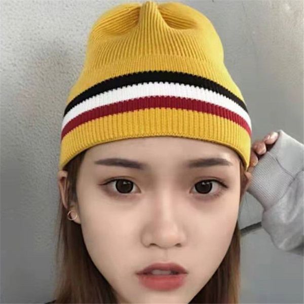 

women's hats are fashionable in winter and fashionable in autumn and winter, Black;white