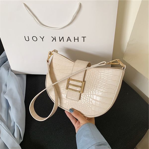 

small women's new broadband single shoulder bag messenger saddle bag