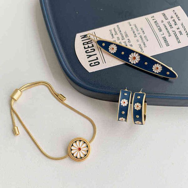 

aomu new trendy vintage korea japan flower bracelet earrings hairclip elegant floral summer for women jewerly, Black