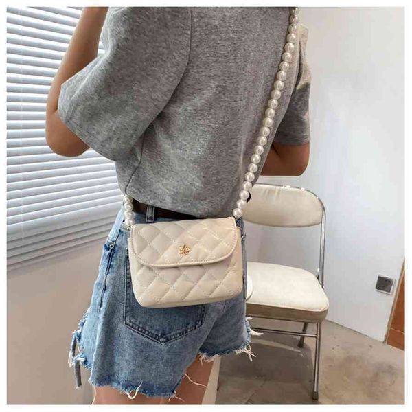 

wanghong xiaoxiangfeng lingge pearl chain women's 2021 new messenger shoulder korean fashion small square bag