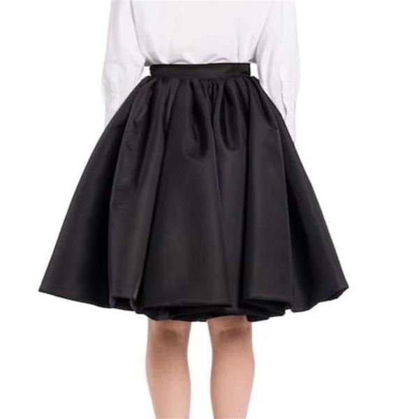 

classic pleated skirt withtriangle casual early spring new nylon high waist ruffled and versatile, Black