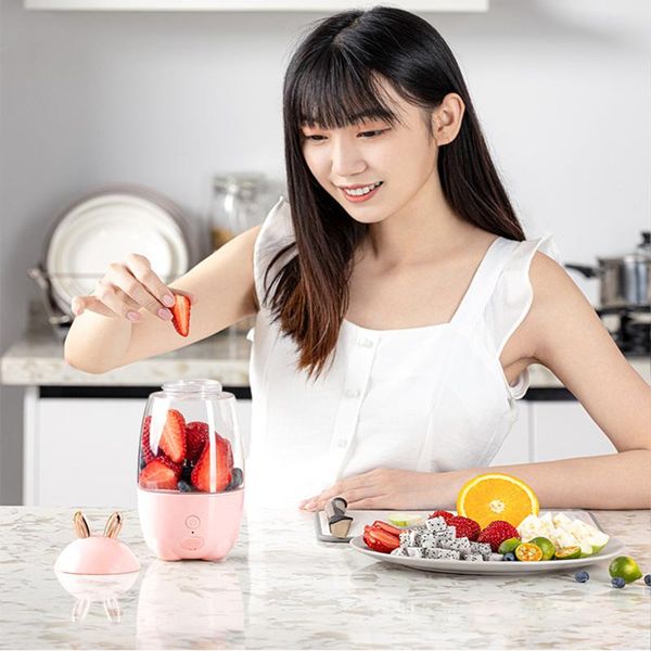 

cute home usb electric student multi-function fruit small charging mini portable blender single auger juicer orange juicers