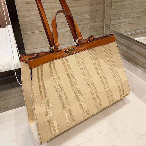 

handbag women luxurys designers bag 2021 shoulder bags lager canvas tote fashion embroidery letter clutch leather trim gold hardware interio