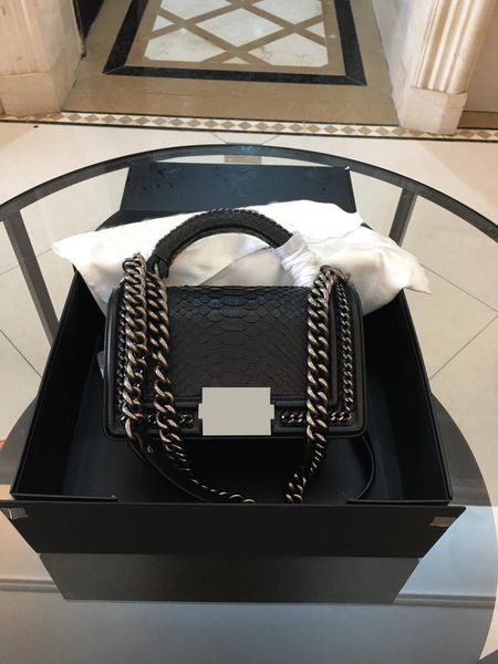 

latest fashion bags, men and women shoulder bags, handbags, backpacks, crossbody bags, waist pack.wallet.fanny packs c02