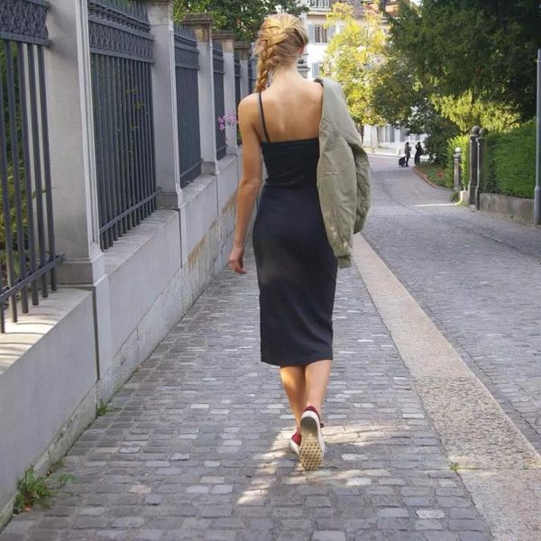 

skirts 2021 summer autumn beautiful lady's skirt slit with shoulder-straps v-neck backless sunskirt, Black
