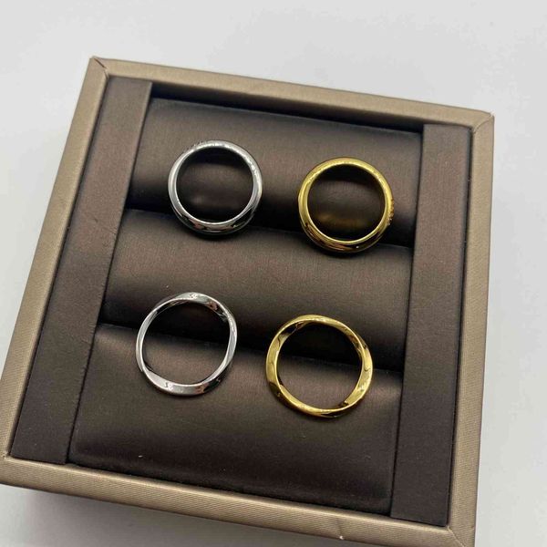 

design jewelry new plain has high sense of indifference. racer very simple and versatile. the fashionable ring is surrounded by, Silver