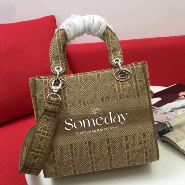 

evening bags 2021 summer fashion hand-embroidered handbag messenger bag