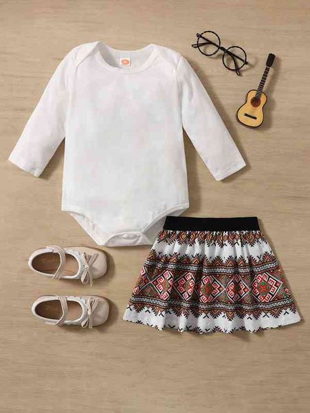 

baby solid bodysuit & geo print skirt she, White