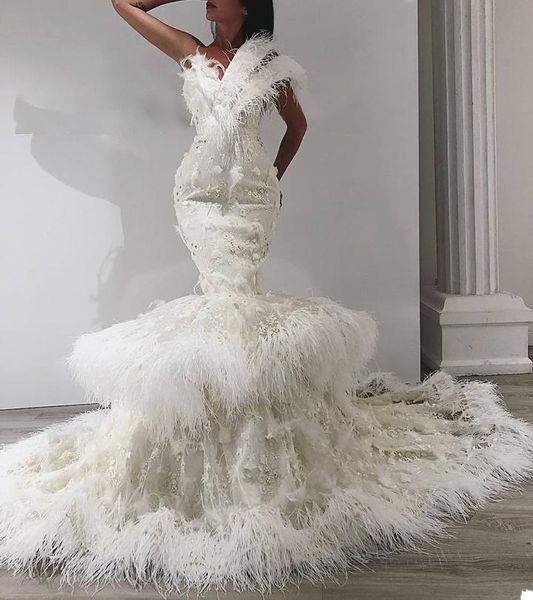 Abiti da sposa sirena di piume una spalla abiti da sposa appliques per pavimento lunghezza vintage abita di matrimonio de Mari￩e