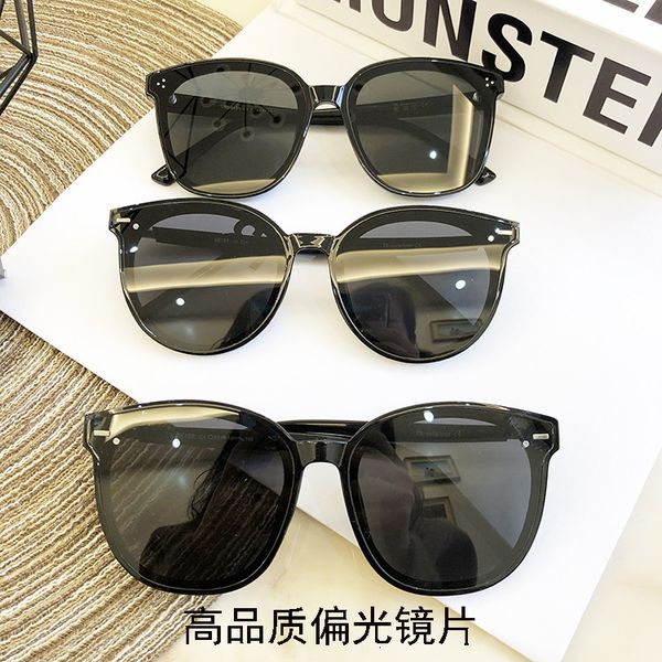 

2021 tr90 frame sunglasses women's square trend polarizer black for men and women, White;black