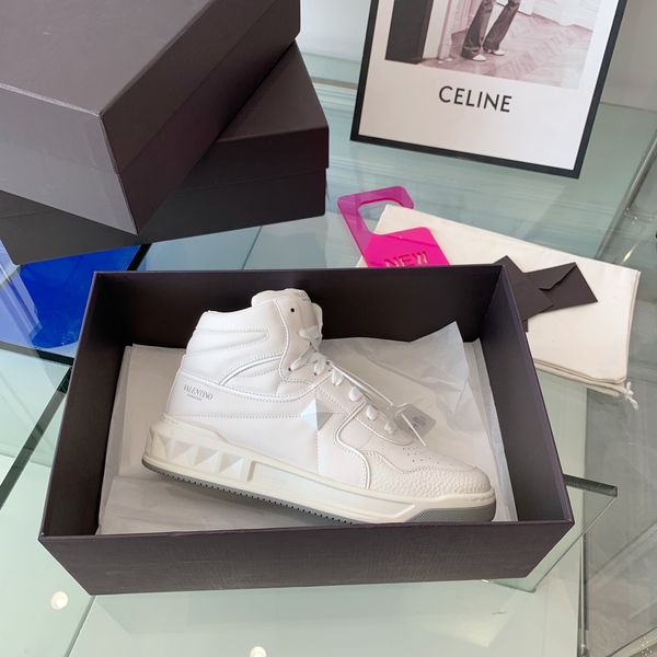 

one stud low-nappa sneaker luxury designer men women casual shoes rubber low lace up shoe 03