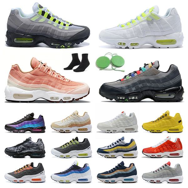 

95 95s og running shoes triple white black airmax neon chlorine blue air max men women trainers kim jones yin yang sports sneakers seahawks