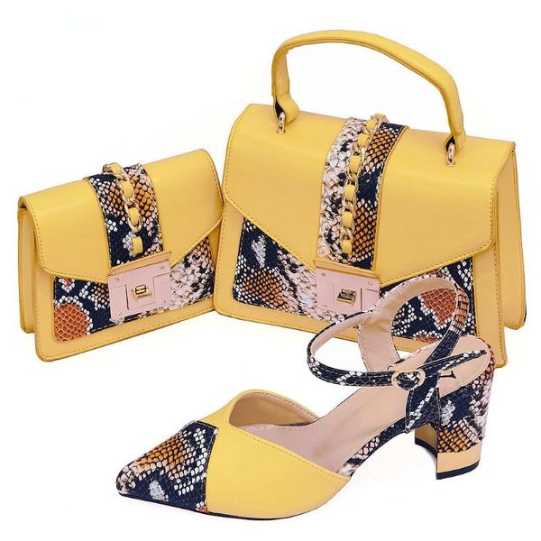 Sandali meravigliosi tacco giallo 7,5 cm scarpe da donna abbinate a borsa e borsetta stampe animalier décolleté africani set CR676