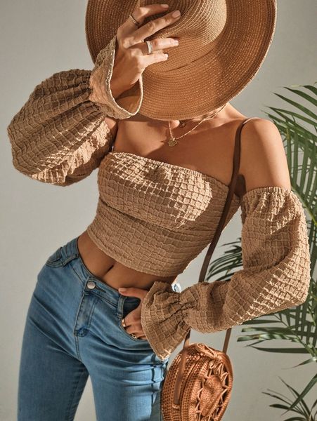 

off shoulder flounce sleeve textured j48m#, White