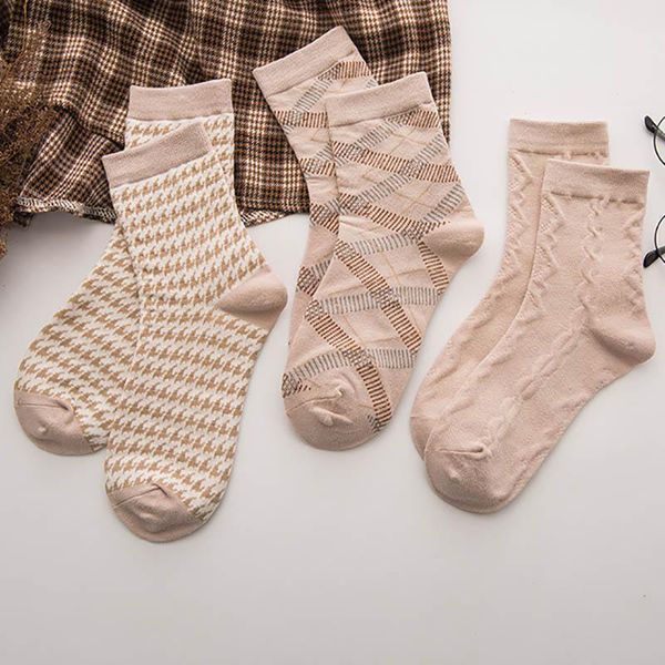socks & hosiery smoky gray striped plaid harajuku houndstooth hip hop cotton diamond casual student short skateboard soxs, Black;white