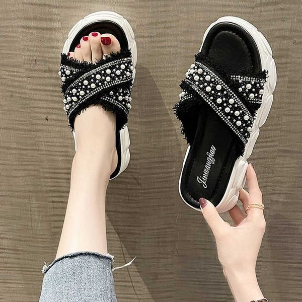 Rimocy Frauen Koreanische Perle Plattform Hausschuhe Bling Kristall Sommer Strand Schuhe Frau Weiche Quaste Dicken Boden Sandalen Damen 210528