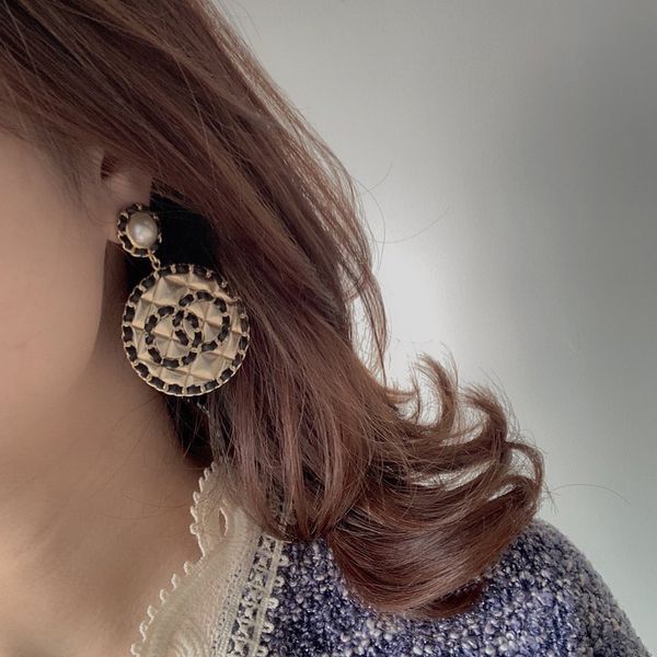 

c2050 new style hoop earrings trendy personality black belt pearl earrings seiko create s925 silver needle face thin eardrop, Golden;silver