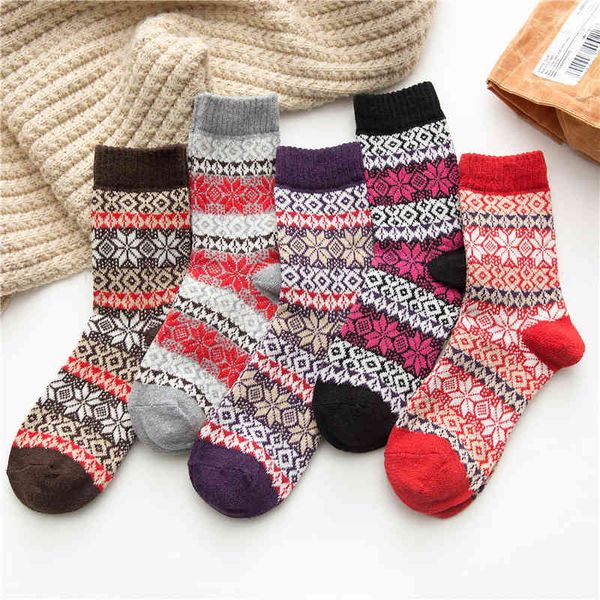 

socks autumn and winter thickened warm women's wool snowflake octagonal, Black;white
