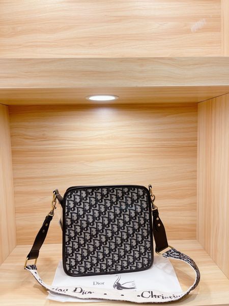 

brand designer wallets womens and mens purse wallet card holder clutch bag for ladies long hand purses drop woman's hands bags tags sal, Red;black