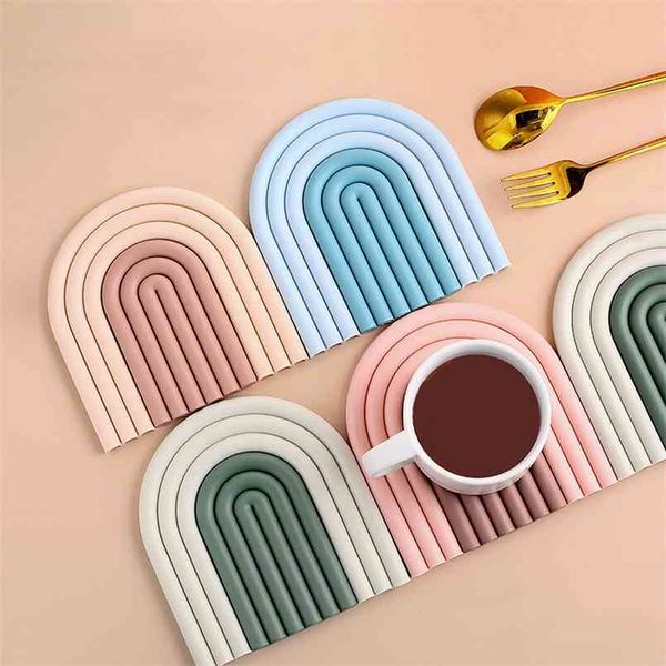 2 pezzi in silicone rimovibile sottobicchieri arcobaleno cuscinetti isolanti stuoia della tazza tovaglietta antiscivolo decorazioni per la casa accessori da cucina per piatto piatto 210817