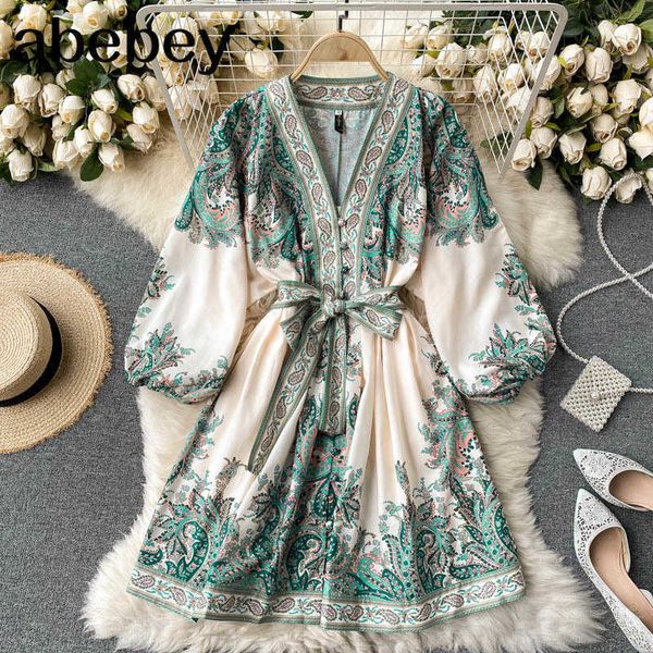 Mulheres Vestidos Primavera Pista de Verão Moda Paisley Impressão Vintage Vestido V Pescoço 3/4 Balão Manga Belted Mini Vestido 210715