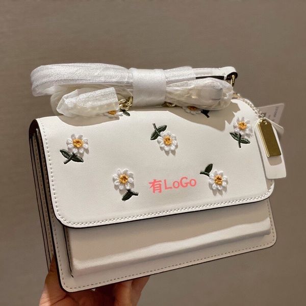 

bag 2021 spring new women's koujia little daisy embroidery flap one shoulder slanting across small square bag tide q0v9 j6z0
