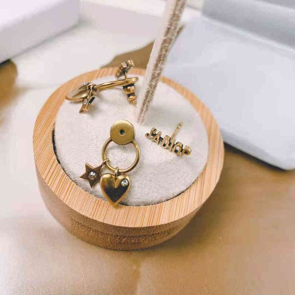 

new earrings female star light luxury gold-plated earrings, Golden;silver