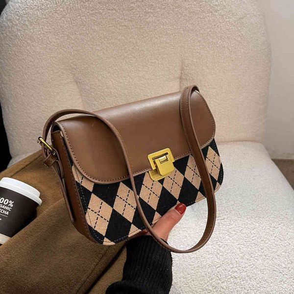 

handbags bags bag women's 2021 winter fashion lingge single shoulder armpit minority foreign style texture oblique cross small square, Black;red