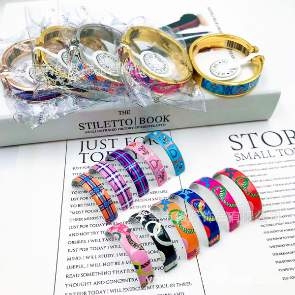 

h021 new style enamel pattern bracelet cuff men and women titanium steel love horse caishi gold jewelry, White