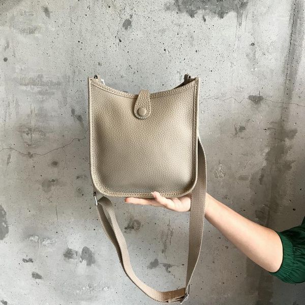 

2021 classic hermmmes orig paris emÃ¨re evelyn iii shoulder bag/ messenger bag h totes handbags backpacks wallets purse size 20cm