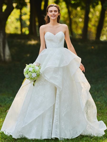 

Elegant Strapless Ball Gown Wedding Dresses Sexy Floral Lace Chiffon Tiered Ruffles Sweep Train Vintage Bridal Vestidos De Novia