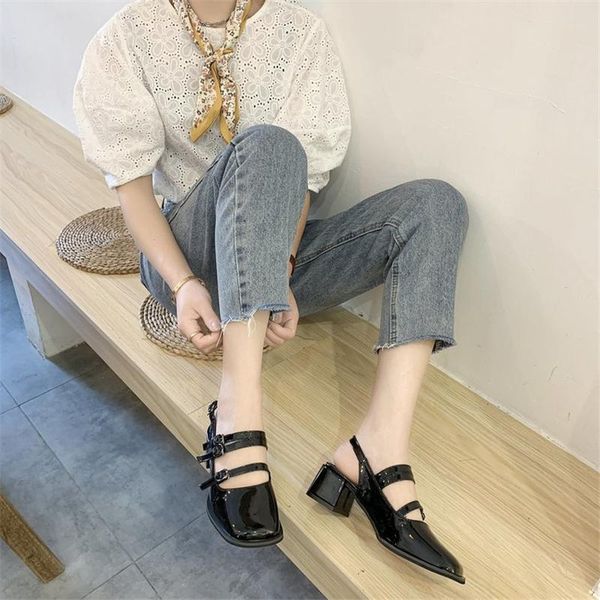

dress shoes women's 2021 summer british style hepburn retro jk net red wild lady mid-heeled baotou single, Black
