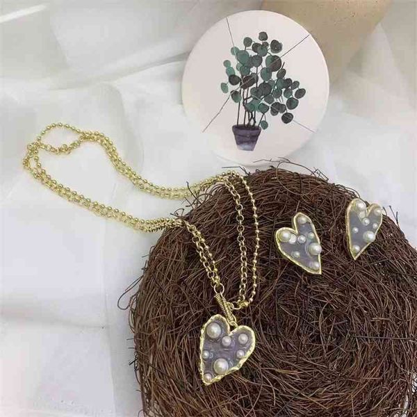 

the same metal transparent acrylic holiday pearl love earring necklace, Black