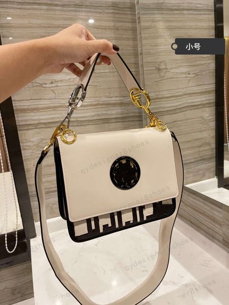 

gift box packaging kan i series original hardware black and white women's shoulder bag size 22cm