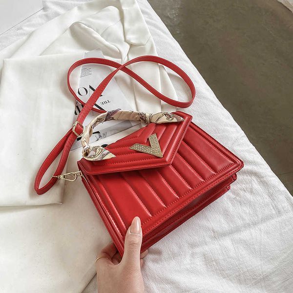 

new embroidered silk ribbon handbag in summer 2021