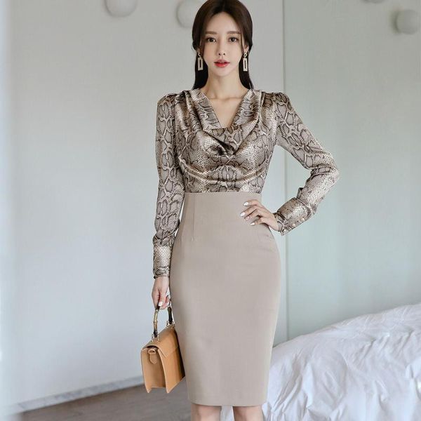 

two piece dress women spring autumn ol work wear 2 pieces set pile collar snakeskin pattern blouses & sheath pencil bodycon skirt suit, White
