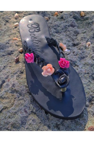 

thong basement sandals slippers, Black