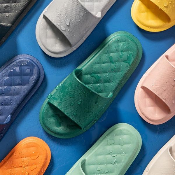 

slippers 2021est home plaid soft sole eva lover shoes non-slip couple solid color breathable light flip flops slides, Black